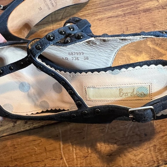 Boden Ashley T Bar heels Sz 38 / 7 Leather Made in Spain Studded Double T Strap - Picture 8 of 12
